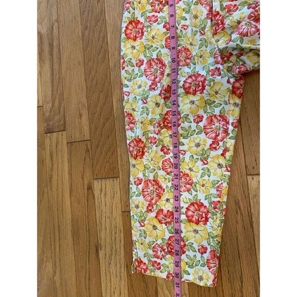 Jones New York Sport Women's Multicolor Floral Stretch Capri Pants size 8 - Picture 5 of 9